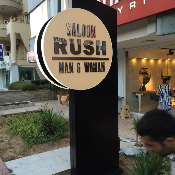 Saloon Rush Çift Taraflı Işıklı Totem Tabela Uygulaması